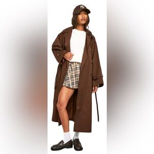 NWT Boohoo Trench Coat 4 / S